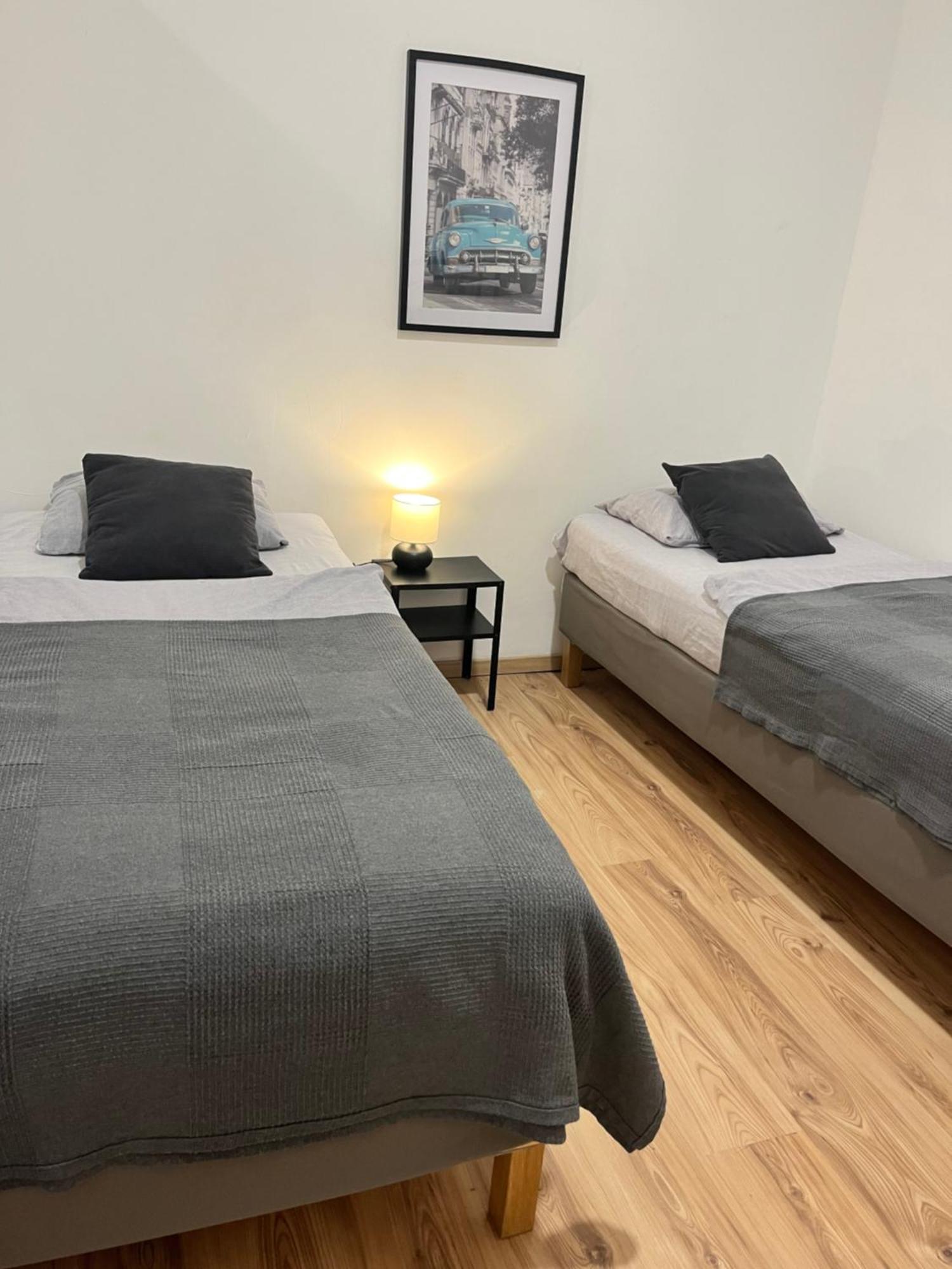 Apartment Central 10A 40Qm Wi-Fi Free Parking Calm Back House Dortmund Exteriör bild