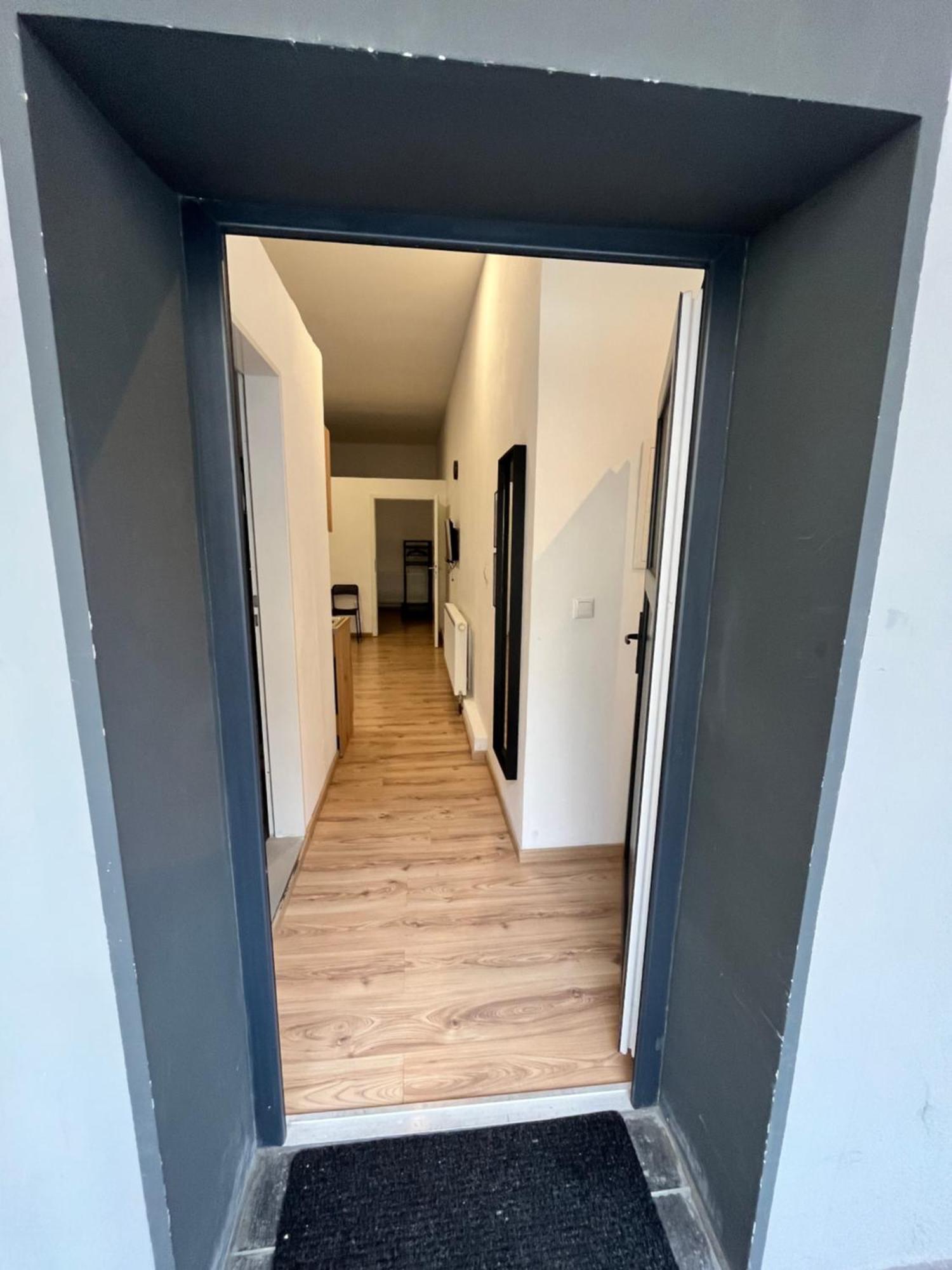 Apartment Central 10A 40Qm Wi-Fi Free Parking Calm Back House Dortmund Exteriör bild